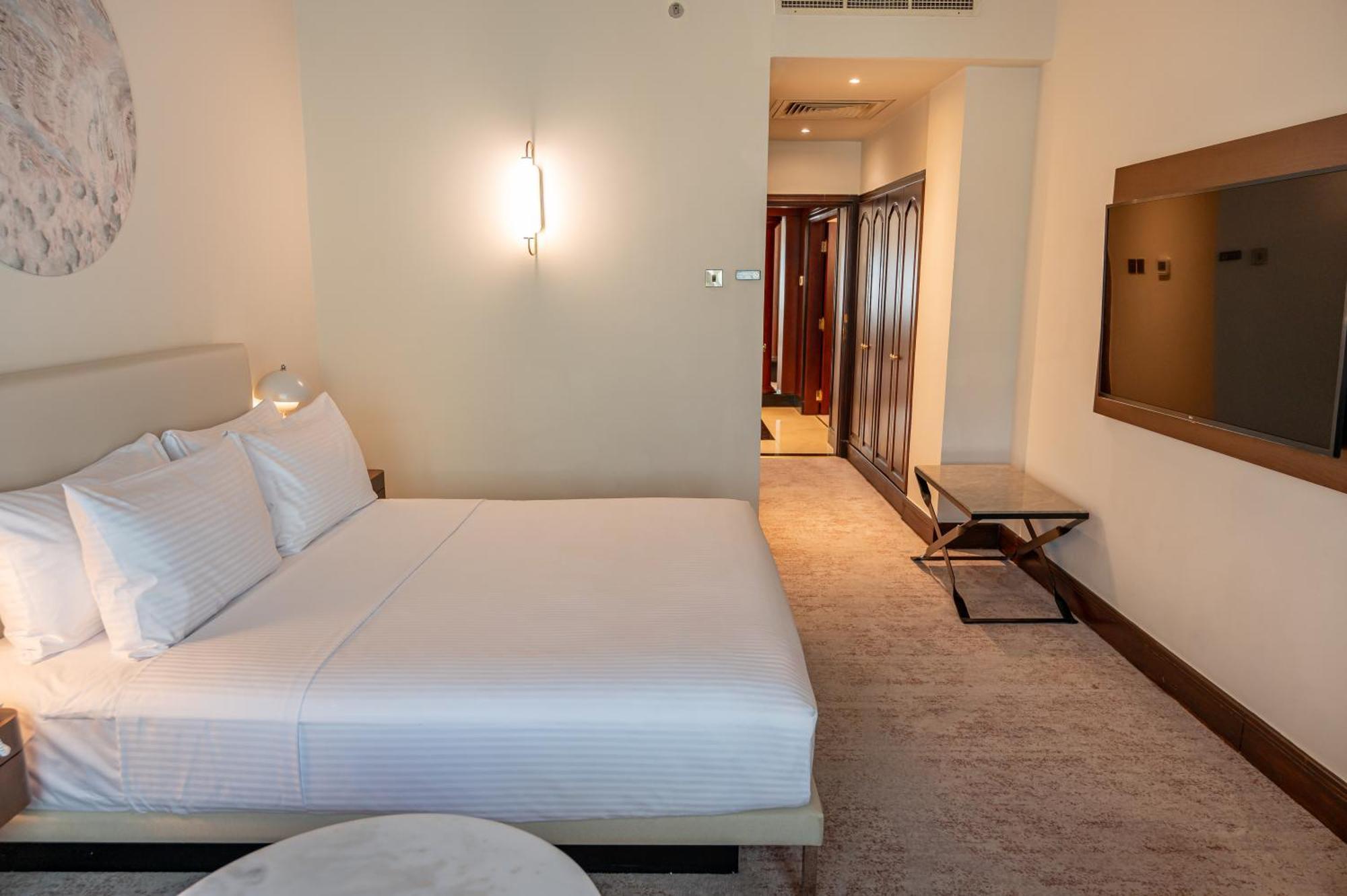 Majestic Cove Hotel - Formerly Le Meridien Fairway Dubaj Zewnętrze zdjęcie