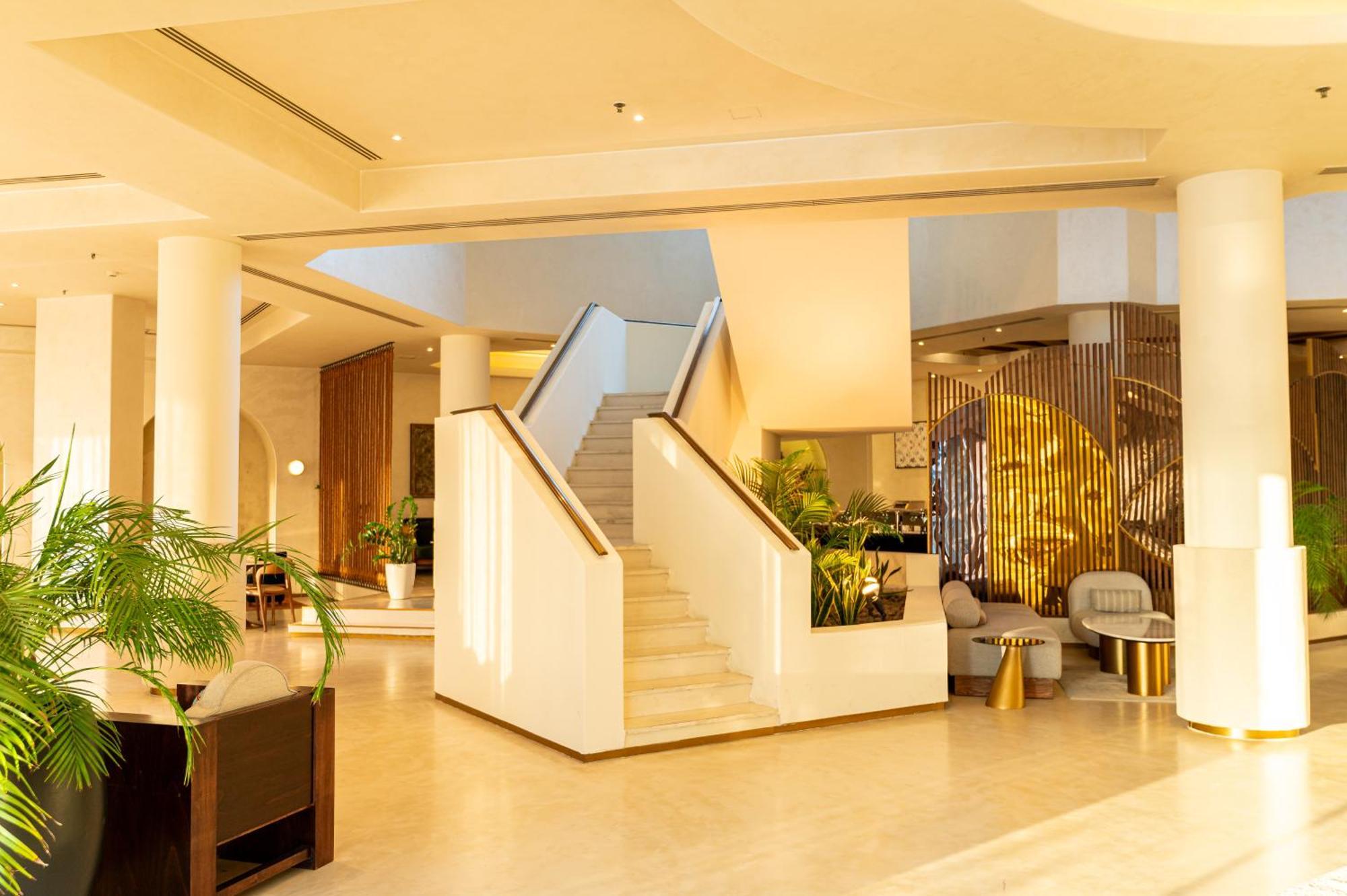 Majestic Cove Hotel - Formerly Le Meridien Fairway Dubaj Zewnętrze zdjęcie