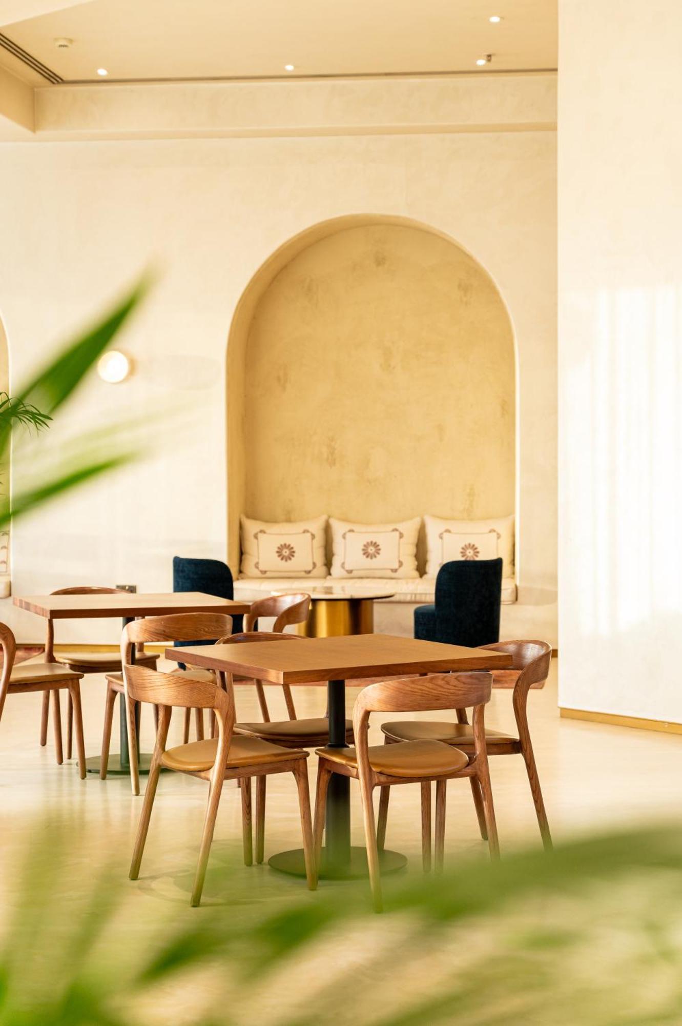 Majestic Cove Hotel - Formerly Le Meridien Fairway Dubaj Zewnętrze zdjęcie
