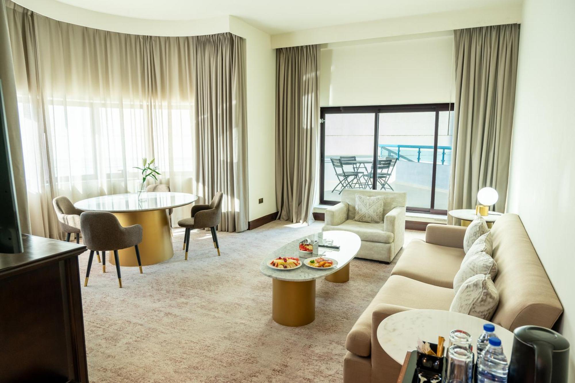 Majestic Cove Hotel - Formerly Le Meridien Fairway Dubaj Zewnętrze zdjęcie